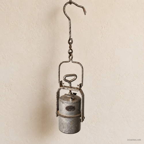 Ancienne lampe à carbure suspendue en métal – Pièce unique 22 × 11 cm